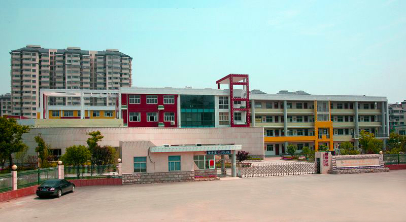 性能強有顏值，讓LED顯示屏的美綻放校園
